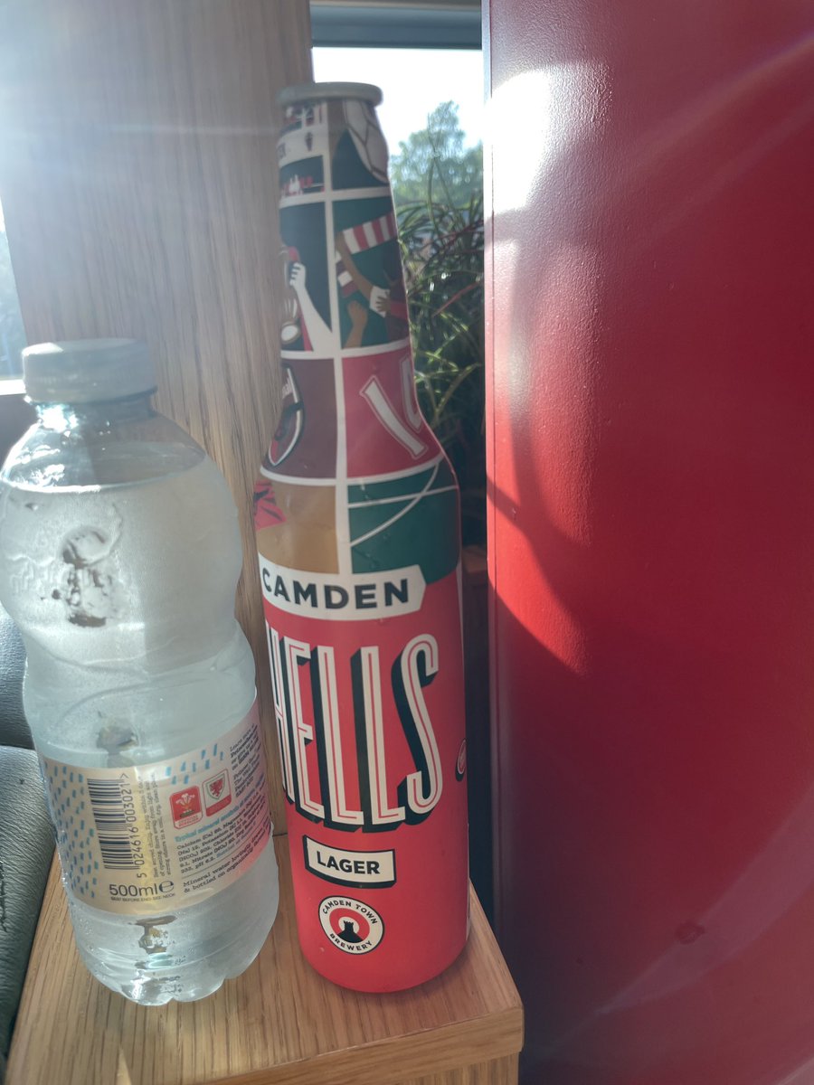 keyani04's tweet photo. I really don’t get this beer @Arsenal @CamdenBrewery it just tastes metallic ?? https://t.co/4YRJKiHUg3
