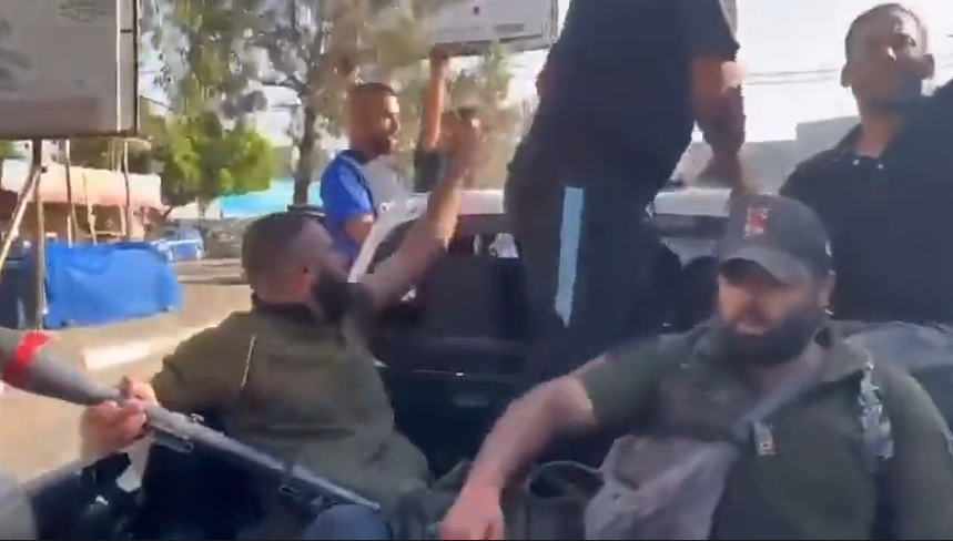 visegrad24's tweet image. BREAKING:

German internet users have been able to identify one of Hamas men who murdered the 22-year-old German-Israeli Shani Louk (the woman whose body was seen on a pick-up truck)

His name is Mahmoud Abourjila

His pictures will be provided in the comments below⬇️