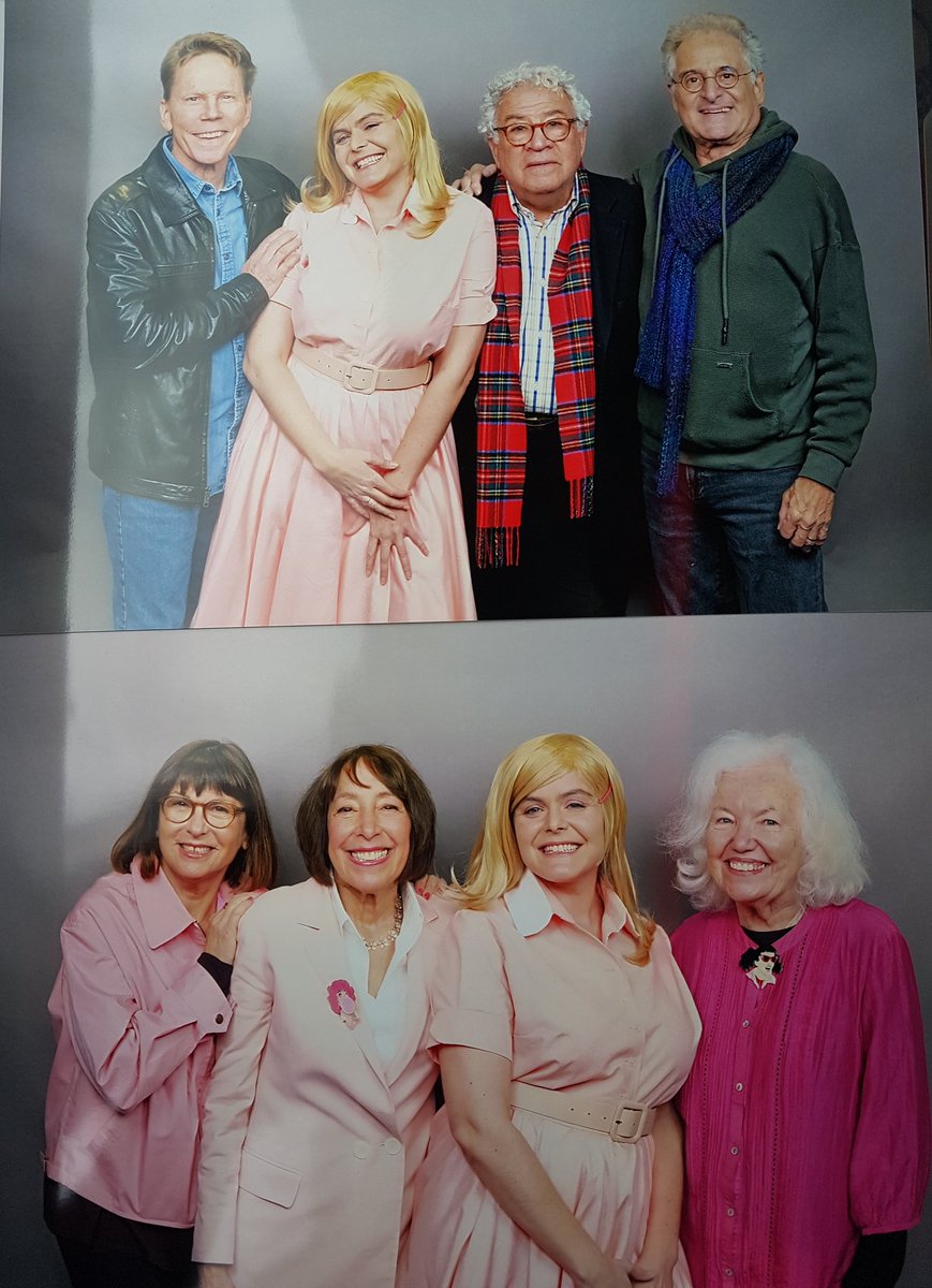 LadyunaDrusilla's tweet photo. I had an amazing time with the grease cast at @comconscotland with #KellyWard #MichaelTucci #BarryPearl @thedinahmanoff 
@conn_didi and #JamieDonnelly
#grease #ComicConScotland Thanks a lot soooo full with joy!!! https://t.co/mWEoD5UgAR