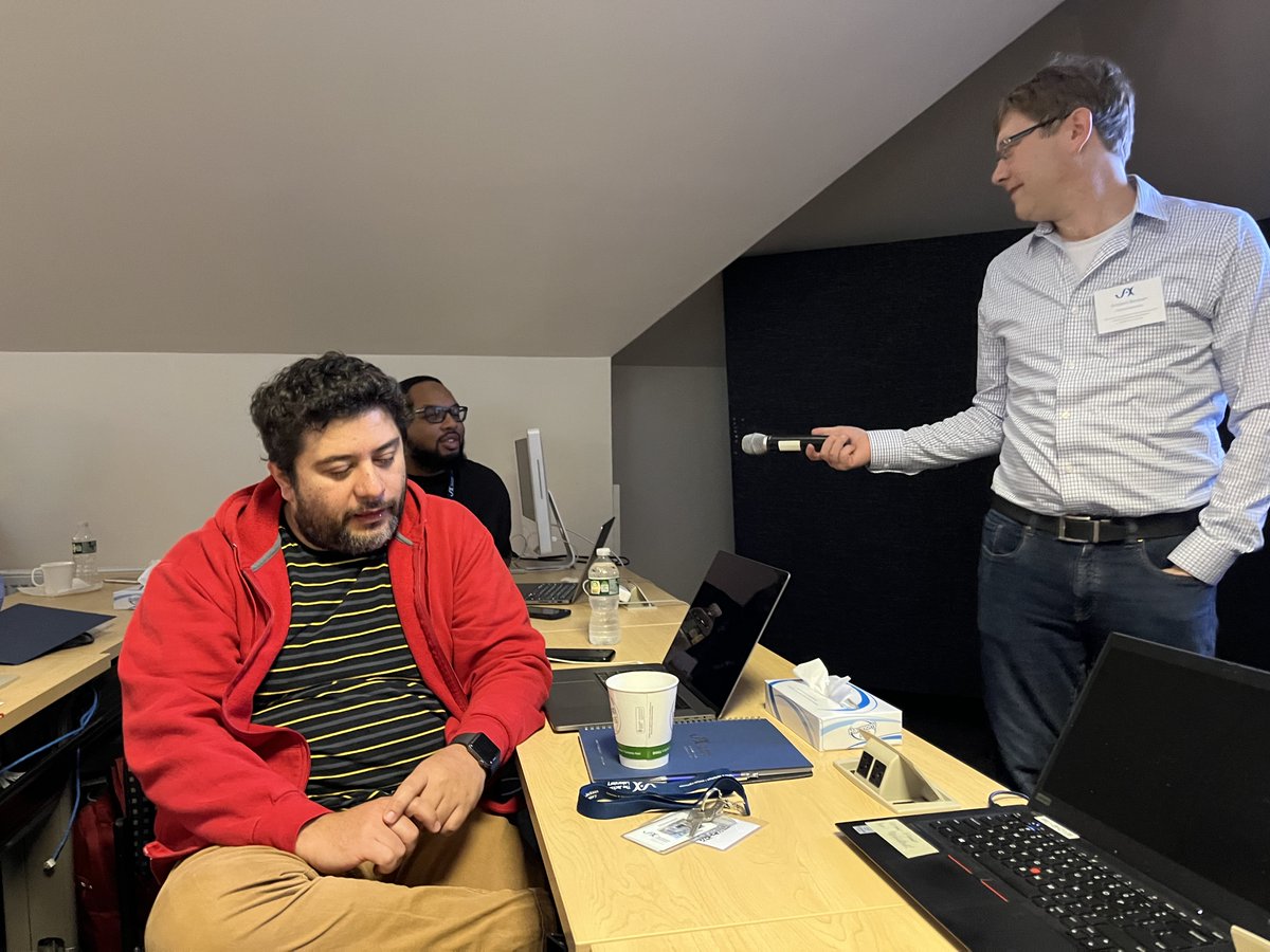 Vivekdna's tweet photo. Day 1 of The Short Course on the Application of Machine Learning for Automated Quantification of Behavior. Thesis year 2 of this course. Gordon Berman leads off with a discussion on βwhat is behaviorβ. #JAXBehavior @gordonberman https://t.co/L7rpTUcbvA