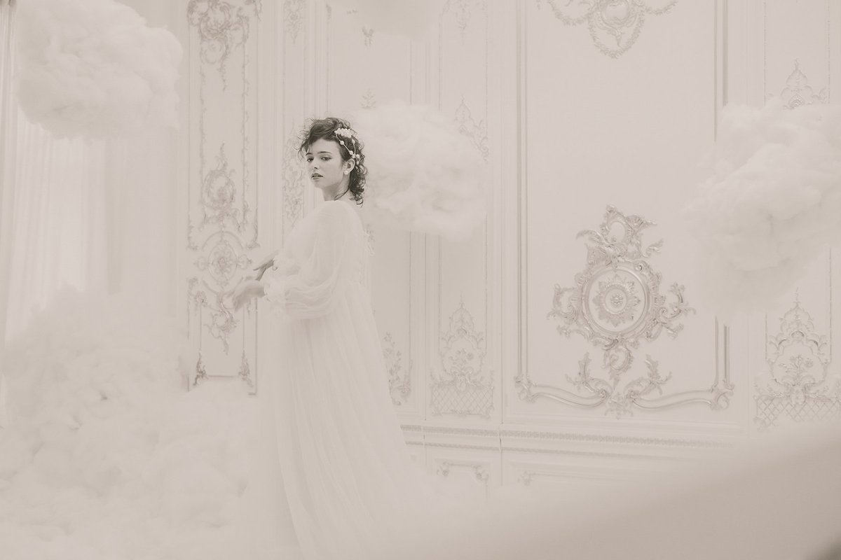 D_hcoira's tweet photo. 19世紀ミュシャの絵画をイメージしてレタッチ。
シフォンドレスのドレープが美しくXmountNOKTON
35mmf１.2 で撮影。 modelのジャスミンさん、表情がとてもキュートでした。
styling　@xxxxyxuxkxoxxxx　hairmakeup:@ellie_make
#COSINALENS #VOIGTLANDER #NOKTON35mm #パシャスタイル https://t.co/hbpuE0IKgA