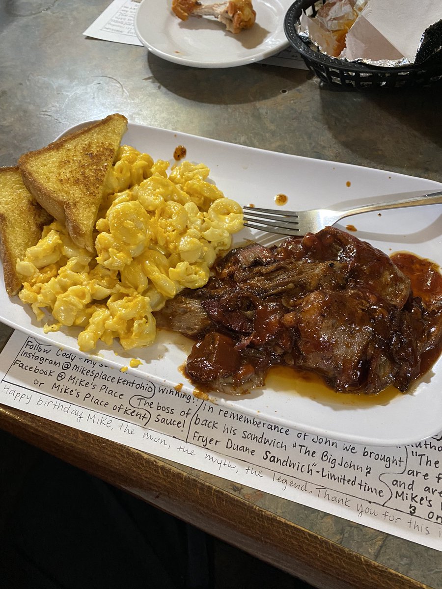 zmanruns's tweet photo. Post race feast at Mikes Place in Kent, OHio. What a find!! #runandeat #food https://t.co/XCuo7PGcC6
