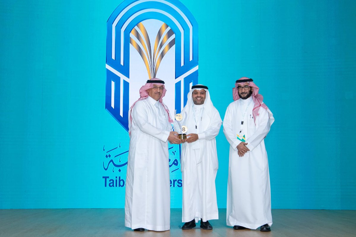 TaibahUevents's tweet photo. حقق طلاب #جامعة_طيبة المركز الثامن بين 52 جامعة حكومية وأهلية تنافست في المؤشر الرياضي  للموسم الثالث عشر ل #الاتحاد_الرياضي_للجامعات السعودية للطلاب.
#ترجم_افكارك https://t.co/APk127SEEg