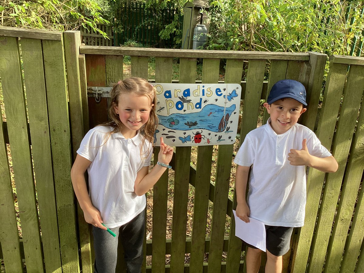 whcps's tweet photo. Great #whcoutdoorlearning in Year 2 today. We conducted a pond survey and assessed the pond habitat on our site. We created tally charts,drew concept maps and enjoyed the sunshine! I #whcscience #whcmaths #whcyear2 πͺ°πͺ²π¦πΎ https://t.co/JHNmM6x4oj