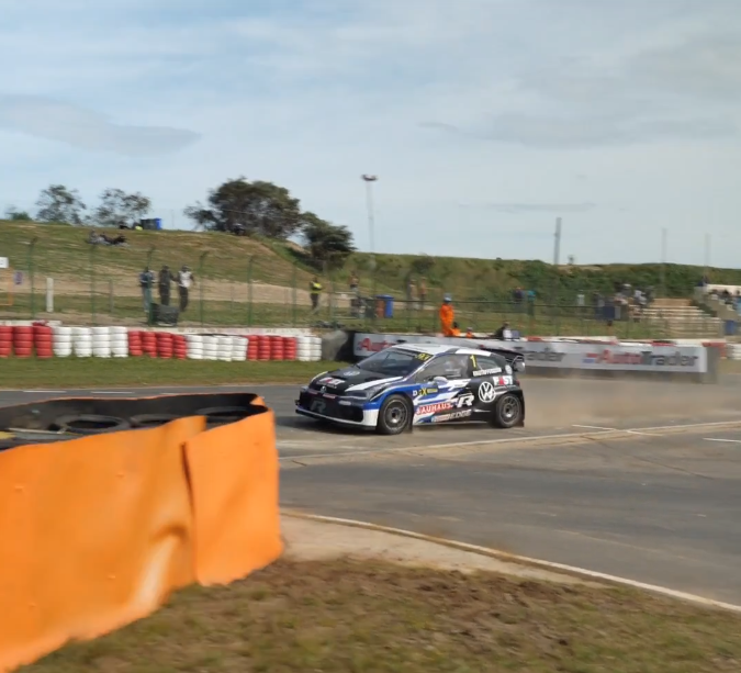 VWMotorsport_za's tweet photo. Creating a buzz wherever she goes - Wilma did it again at this weekend's #CapeTownRX event. Jump in with us and enjoy Martina Biene's ride along around Killarney Raceway - https://t.co/3XWrLHt5G3.
@FIAWorldRX @VolkswagenSA
#VWMotorsport #WorldRX #PoloWRX #GoProZa https://t.co/HAOXPoeVhs
