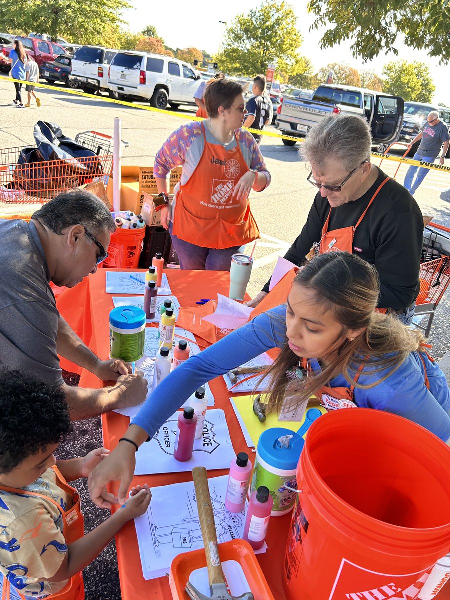 ChipElbers's tweet photo. When Sarah puts on an event at Winder Home Depot … it’s an EVENT! Fire Safety Awareness and Kid’s Workshop go together like peas and carrots! Fire Trucks, the SWAT Team, vendors and 200+ happy kids = awesomeness!GREAT JOB SARAH!Building Strong Relationships within our community! https://t.co/NiLxvAESww