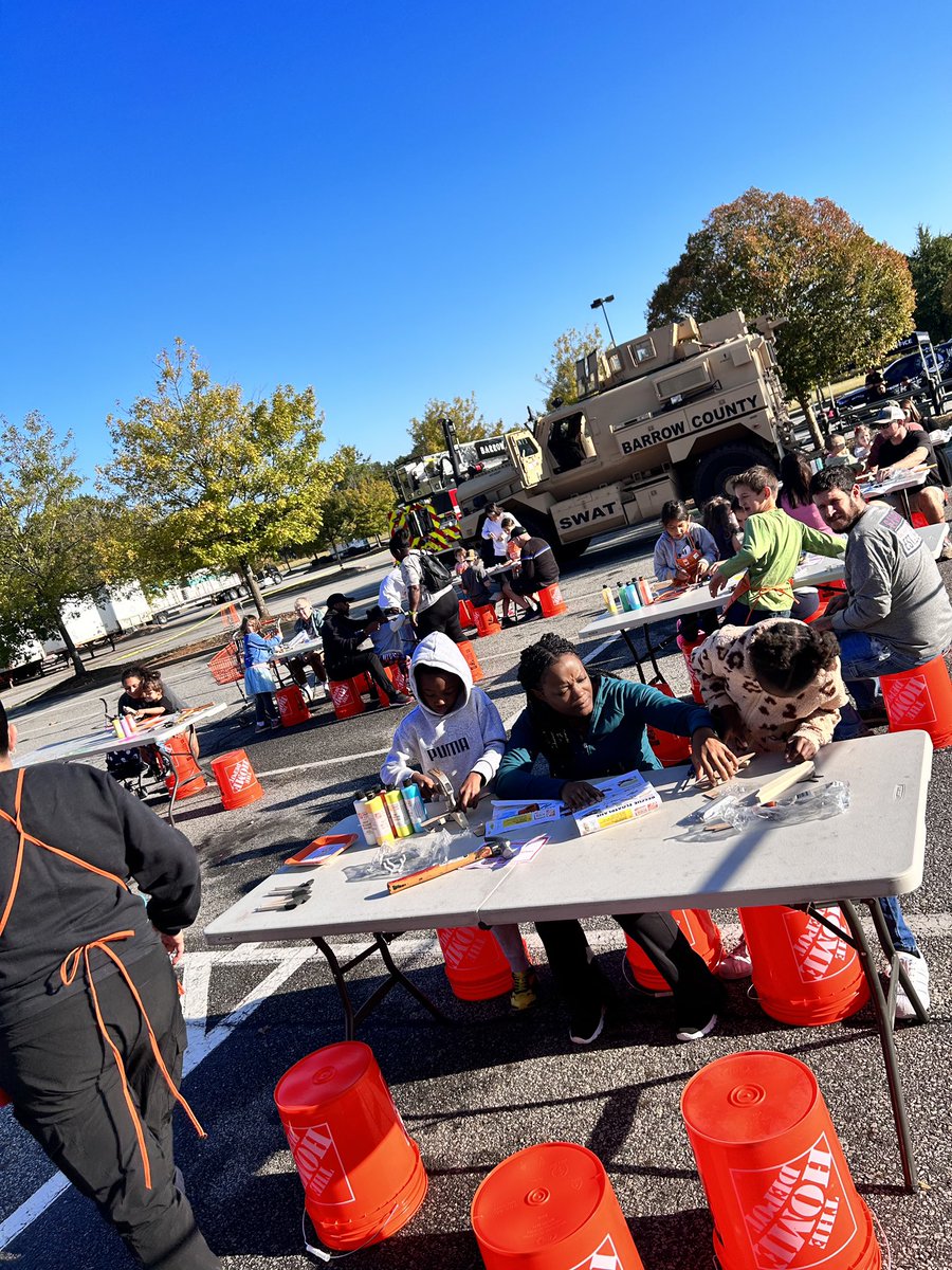 When Sarah puts on an event at Winder Home Depot … it’s an EVENT! Fire Safety Awareness and Kid’s Workshop go together like peas and carrots! Fire Trucks, the SWAT Team, vendors and 200+ happy kids = awesomeness!GREAT JOB SARAH!Building Strong Relationships within our community!