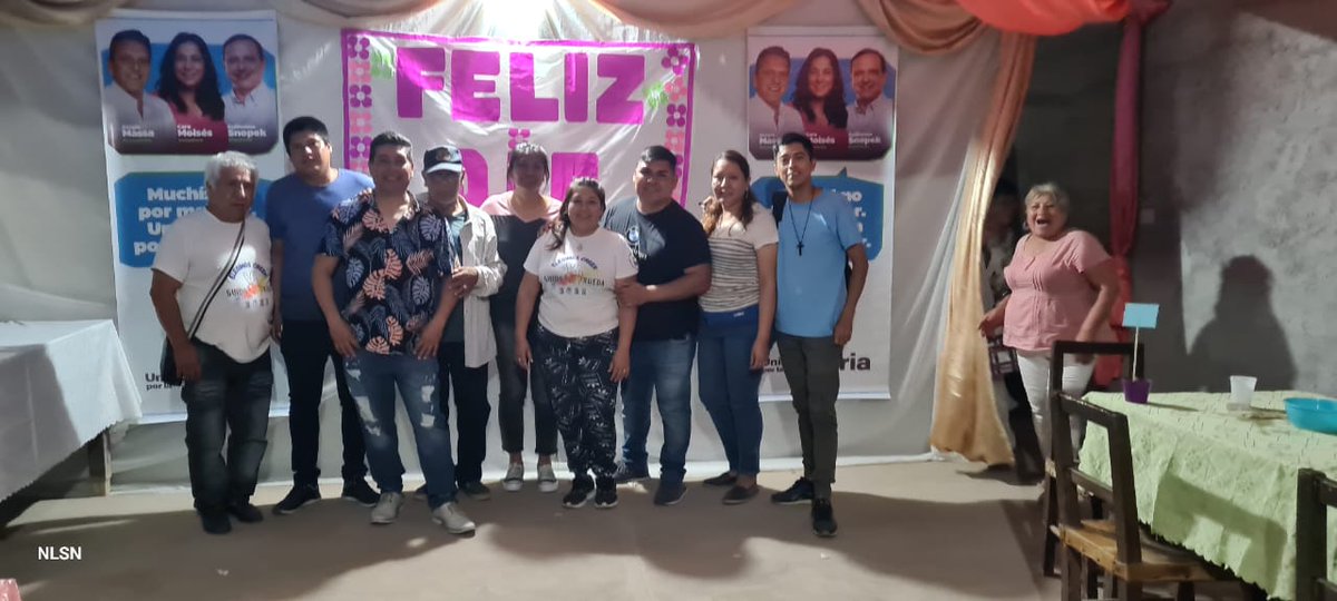 ArribaJujuy's tweet photo. DIA DE LA MADRE EN #LOBATON
Junto al vocal de #Rodeito Guido Rueda y su equipo de trabajo, en el mes de las madres las agasajamos con un brindis, regalos y muchas sorpresas mas.
🧵👇 https://t.co/zmgfAplTpK