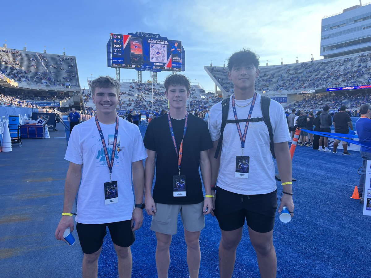 stimpsonryker1's tweet photo. Thanks for for having me down for a game @BroncoSportsFB Came out on 🔝@2mattmiller @kyleyoung_BSU @D_Co0p https://t.co/DXT4jCRx1d