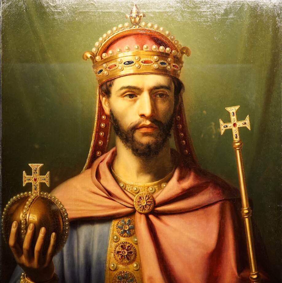 His father Pepin the Short having died, 26 y/o #Charlemagne was elevated to King of the Franks OTD in 768. 'Charles the Great' went on to found the mighty Carolingian Empire, becoming the 1st #HolyRomanEmperor, and fusing Western Europe in a way not seen since the ancient Romans.