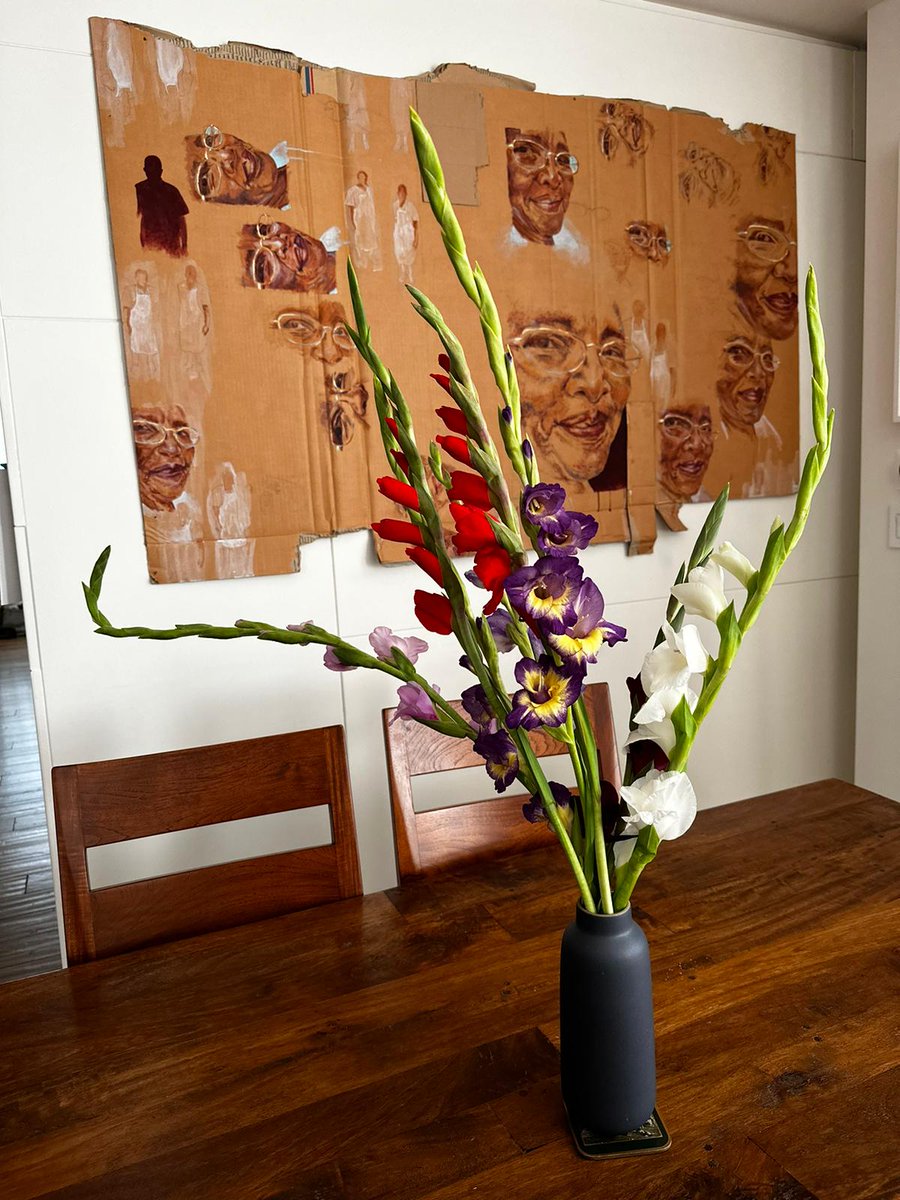 gladiola shot!

who doesn't love a late summer bouquet of gladiolas???