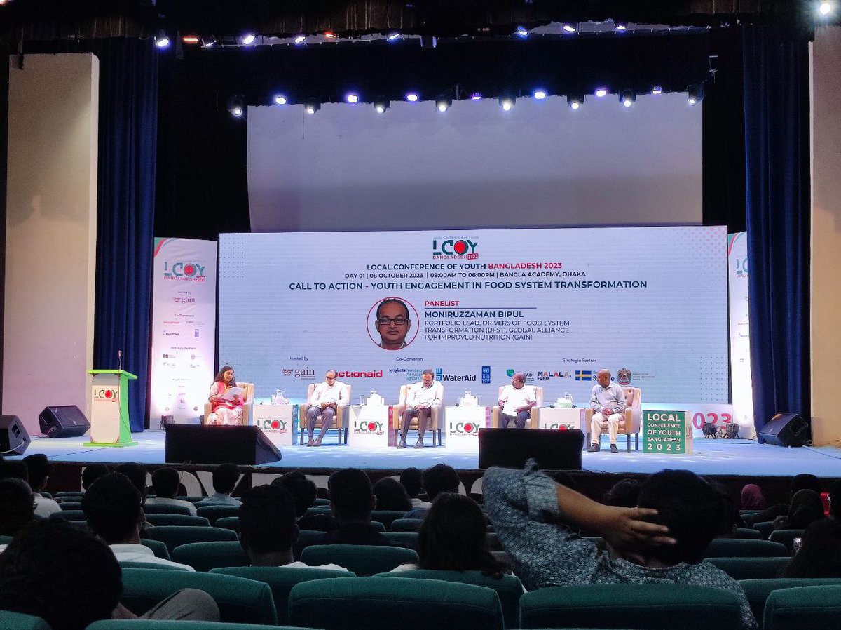 raisa_462's tweet photo. It was really a great experience to moderate such an impactful panel "Call To Action: Youth Engagement In Food System Transformation" in @LCOYBangladesh 2023 🌸✨

#lcoybangladesh2023 
#econetworkglobal 
#ActNowOnClimate 
#Sustainability https://t.co/CwigMuR1Jt