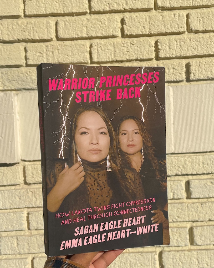 Spending our #IndigenousPeoplesDay reading @Ms_EagleHeart and Emma Eagle Heart-White's incredible book WARRIOR PRINCESSES STRIKE BACK: HOW LAKOTA TWINS FIGHT OPPRESSION AND HEAL THROUGH CONNECTEDNESS ⚡️⁠ ⁠ Available wherever you get your books bit.ly/3Xe8XHZ