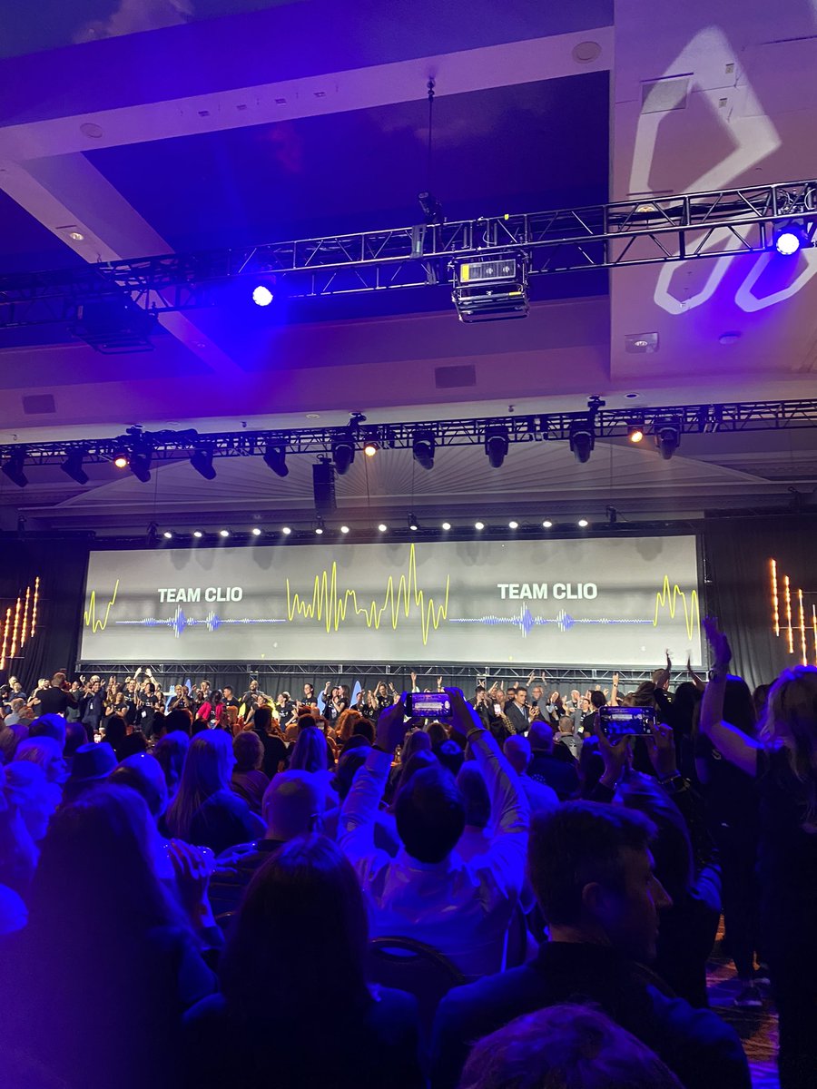 Lisa Stam tweet media