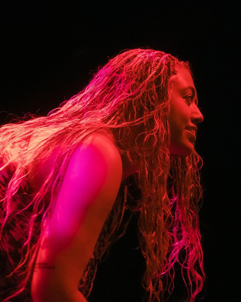 mahalia's tweet photo. leedssss my heart is full 🥹 🫀 we've all worked so hard to bring you this show and i am SO happy we are finally singing IRL together 💕 
https://t.co/91yAqzoNB3  

📸 Emie Grimwood https://t.co/dwXDC8EXiB