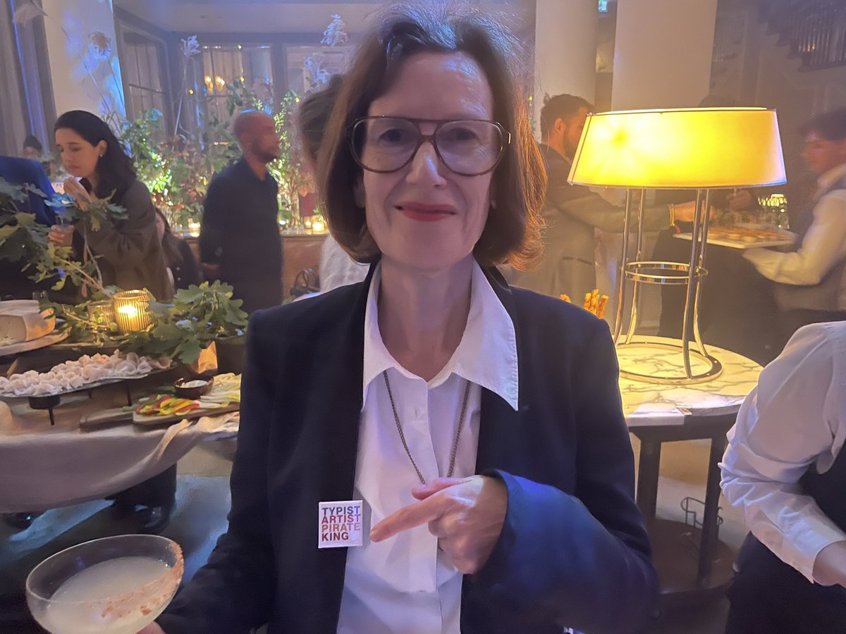 I’ve been gadding about town sharing #typistartistpirateking badges in advance of our 27/10 release in UK and Ireland. Here are some other legends that are now badge club members: #christinevachon #rosamundpike #rosabosch #joannahogg