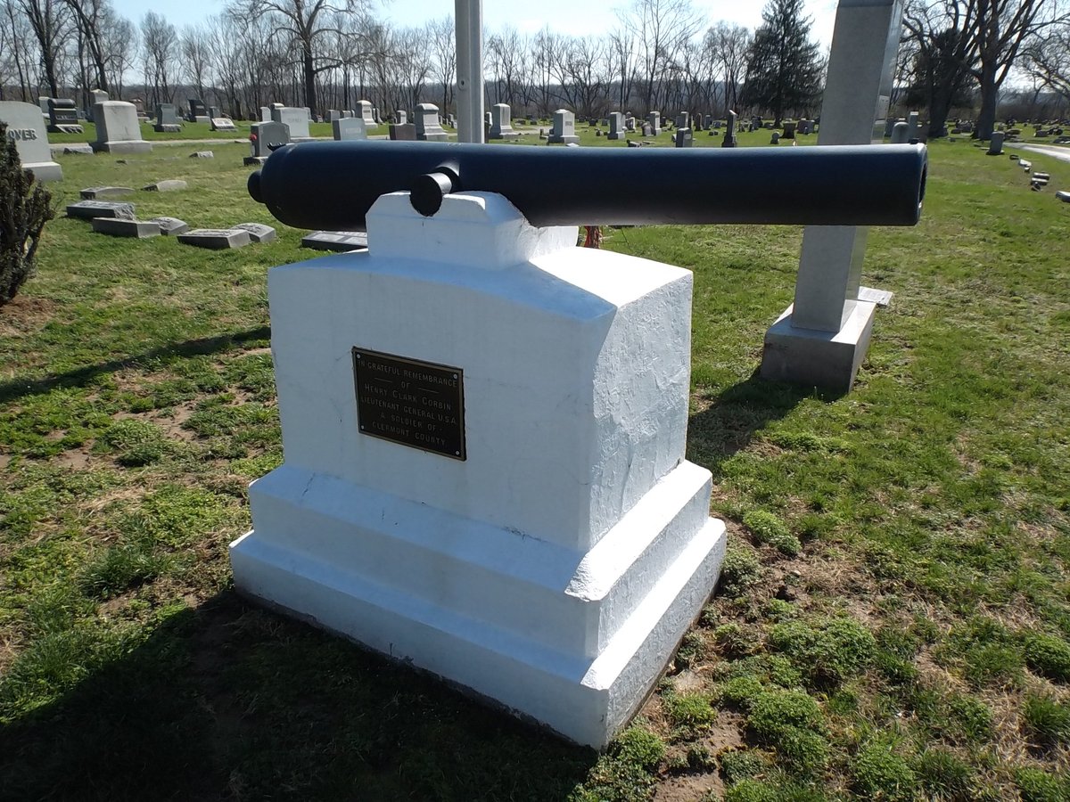 NecroTourist's tweet image. #31daysofgraves #repurposed

#Cemeteries- A cannon barrel attached to a piece of granite to create a veterans memorial.