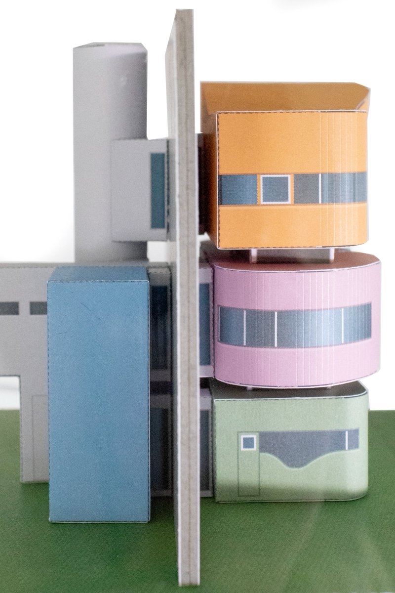 Maak je eigen Wall House #2 met onze unieke bouwplaat! Je koopt 'm in ons architectuuricoon of in de winkel van het Groninger Museum!
