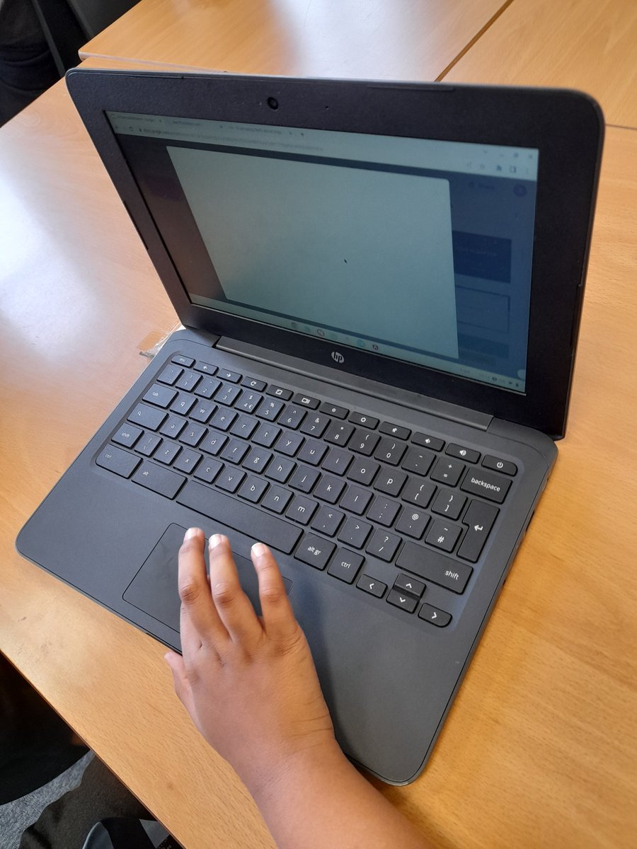 MGLWorld_Neil's tweet photo. This afternoon @SmithdownPrimY3 have been creating a presentation based on the Ancient Eygpt. Children used all of their knowledge of Google Slides to create keywords and title pages. Next week they will aim to add facts and images. #SmithdownComputing https://t.co/NynlW01N8G