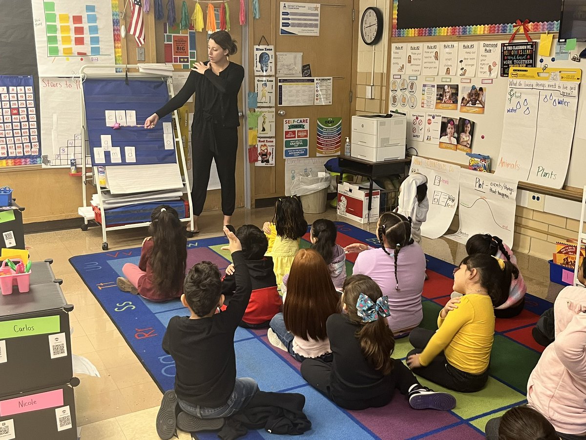 Ms. Campbell’s Kinders are rocking sound blending on a learning filled Monday morning <a href="/FWPrin_/">Principal Lawson ✨</a> <a href="/KCKPS_FrWillard/">@KCKPS_FrancesWillard</a> <a href="/KCKDiplomaPlus/">Diploma +</a>