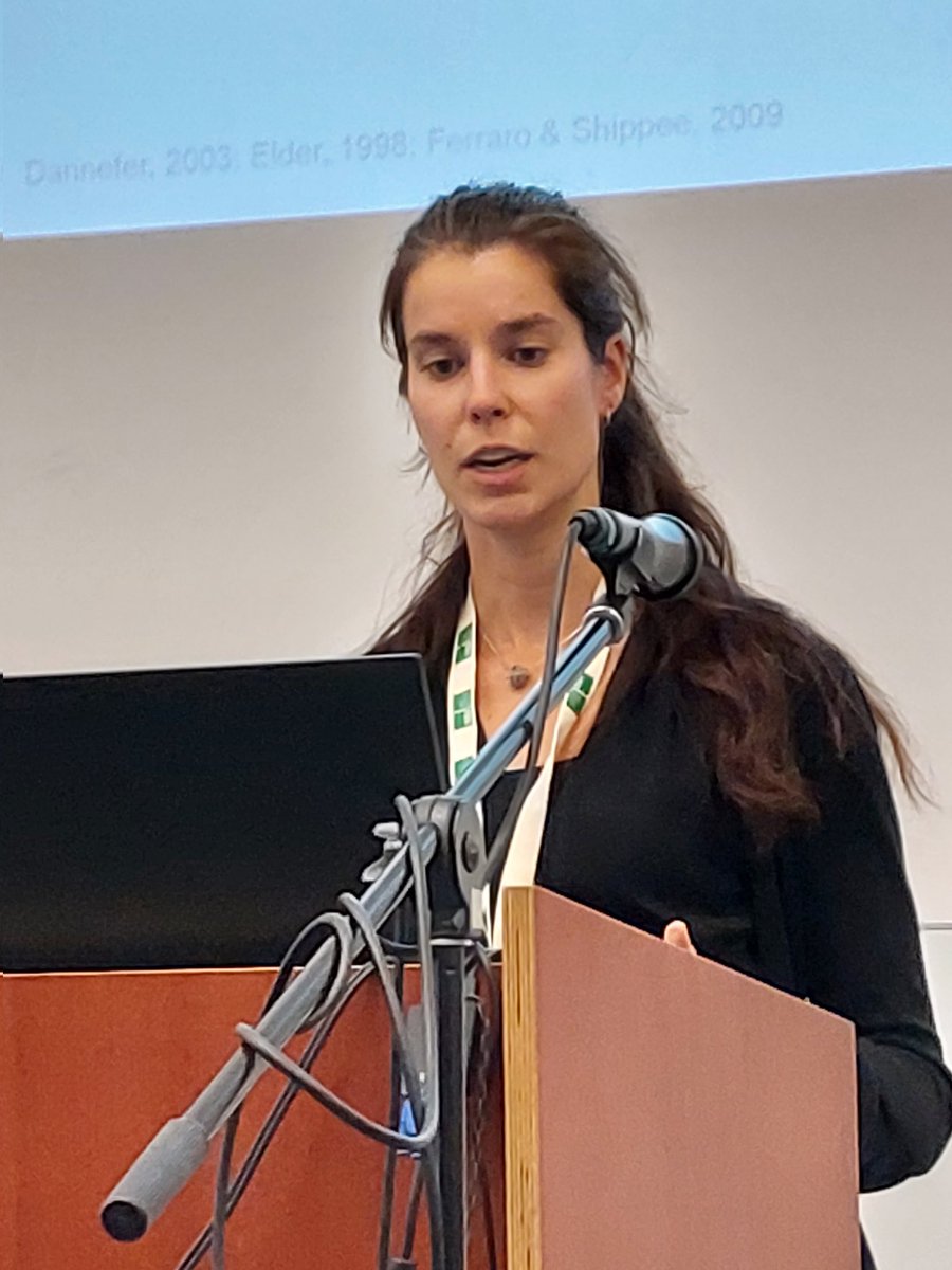 @RosevdLinden giving a presentation on employment trajectories 16y to 65y and their associations with self-reported #Cancer, today at the @SLLShome conference in Munich With @SHARE_MEA data @PopHealthLabCH #PopHealthLab @swissepi @studer_matthias