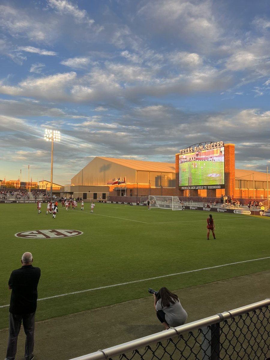 BTHO BAMA. Road trip ⬇️ to CStat with <a href="/LucyLandherr/">Lucy Landherr</a> for the <a href="/AggieSoccer/">Texas A&M Soccer</a> game against Alabama!