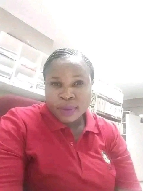 SAPoliceService's tweet photo. #sapsKZN Assist #SAPS Sundumbili in locating #missing Snenhlanhla Winile Nsibande (41) of Mandeni, last seen on 02/10 at Sundumbili. Anyone with info about her whereabouts to contact D/Sergeant Mpanza on 0739016098 / 0324540096/86 or #CrimeStop on 0860010111 or via #MySAPSapp. SW https://t.co/SqtsDI30iF