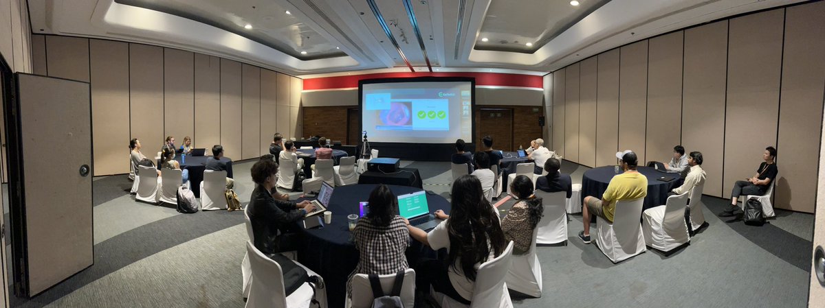 earcomp's tweet photo. Pretty full room at EarComp but there are still a few empty chairs 🙂 Come to room Cozumel 3 @ubicomp! https://t.co/9sbMCEyWmk