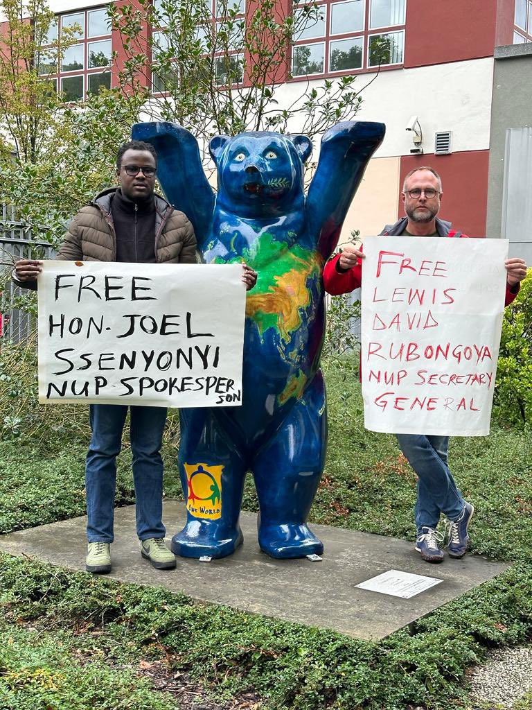 drstellanyanzi's tweet photo. 5/10 The peaceful protest at @BMZ_Bund has called on Germany to stop funding dictatorship in Uganda!
#ugnotyetindependent
#stillnotindependent https://t.co/DuG1fJNTHj