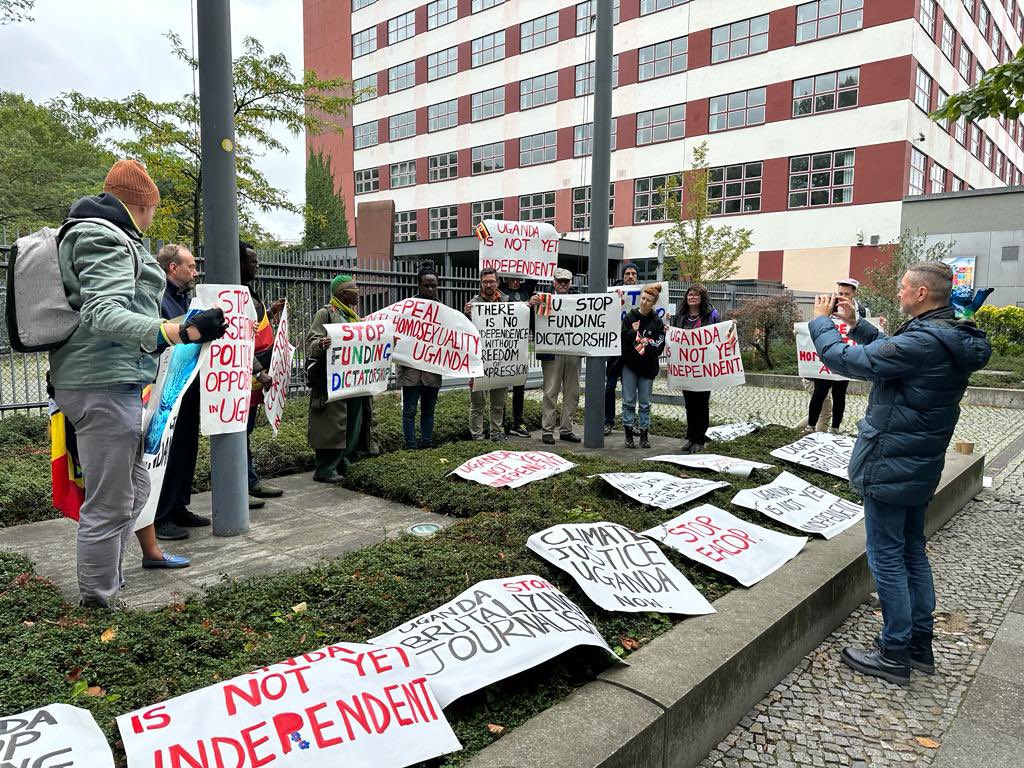 drstellanyanzi's tweet photo. 5/10 The peaceful protest at @BMZ_Bund has called on Germany to stop funding dictatorship in Uganda!
#ugnotyetindependent
#stillnotindependent https://t.co/DuG1fJNTHj