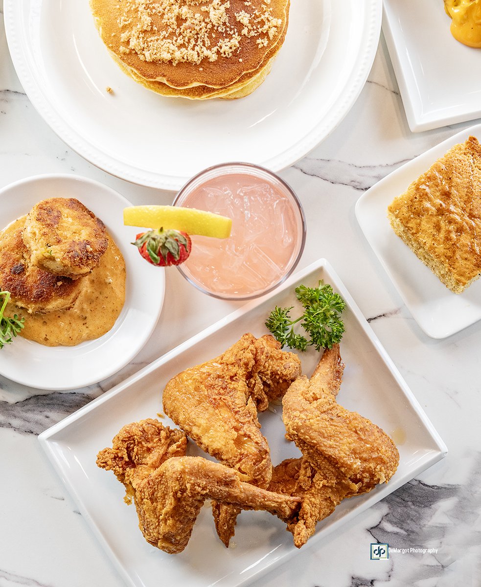 Food_To_Fork's tweet photo. Lets Eat!  

Restaurant: #ScrumBrunch  
📸@demargotphoto

#Foodie #FriedChicken #CrabCakes #Pancakes #FoodPorn #DeMargotPhoto https://t.co/skV29Uf3r9