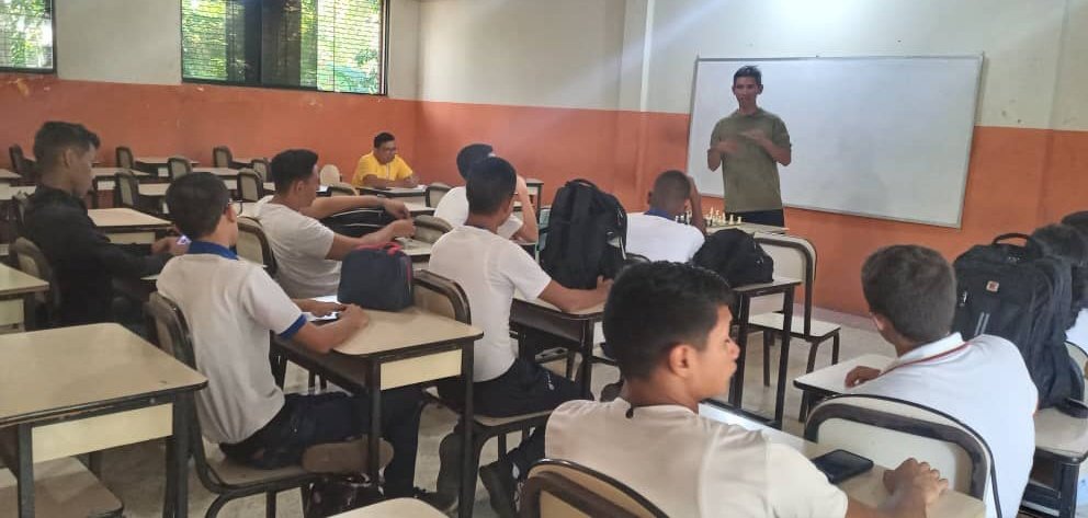 nucleoyaracuy's tweet photo. La UNEFA Núcleo Yaracuy realizó, Intervención Deportiva al Módulo de Actividad Física en la disciplina de Ajedrez en la Carrera de Ing. En Sistema del 6to semestre Cantida de participante : 14 estudiantes. https://t.co/1odiLoxZoM