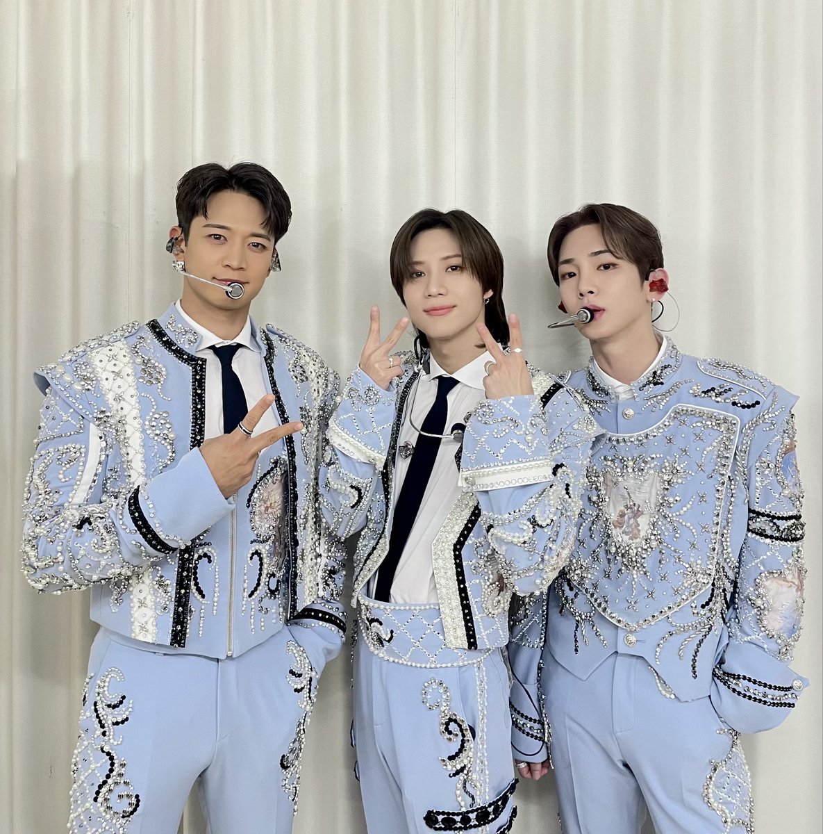 오사카에서도 행복한 시간이었어요🩵 곧 또 만나요🩵

SHINee WORLD VI - PERFECT ILLUMINATION in OSAKA, JAPAN

#SHINee #샤이니
#샤이니 #SHINee 
#SHINeeWORLD_VI  
#PERFECT_ILLUMINATION #퍼펙트_일루미네이션