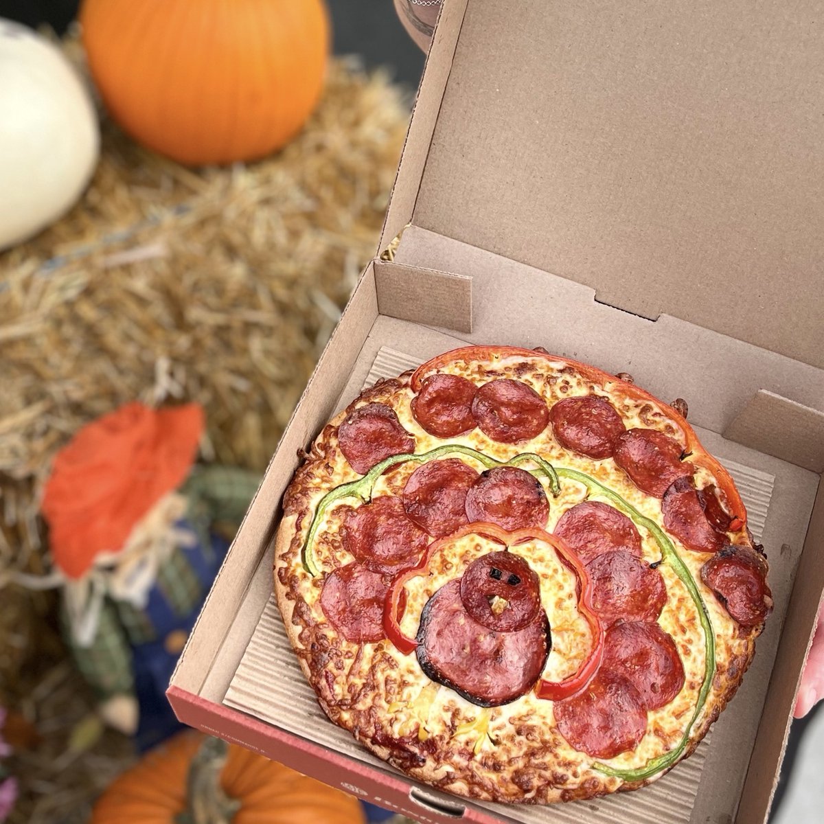 Happy Thanksgiving! 🦃 🍂 

All Winnipeg locations are open today! Call your nearest BP for their adjusted holiday hours. 

#bostonpizza #bplocal #thanksgiving