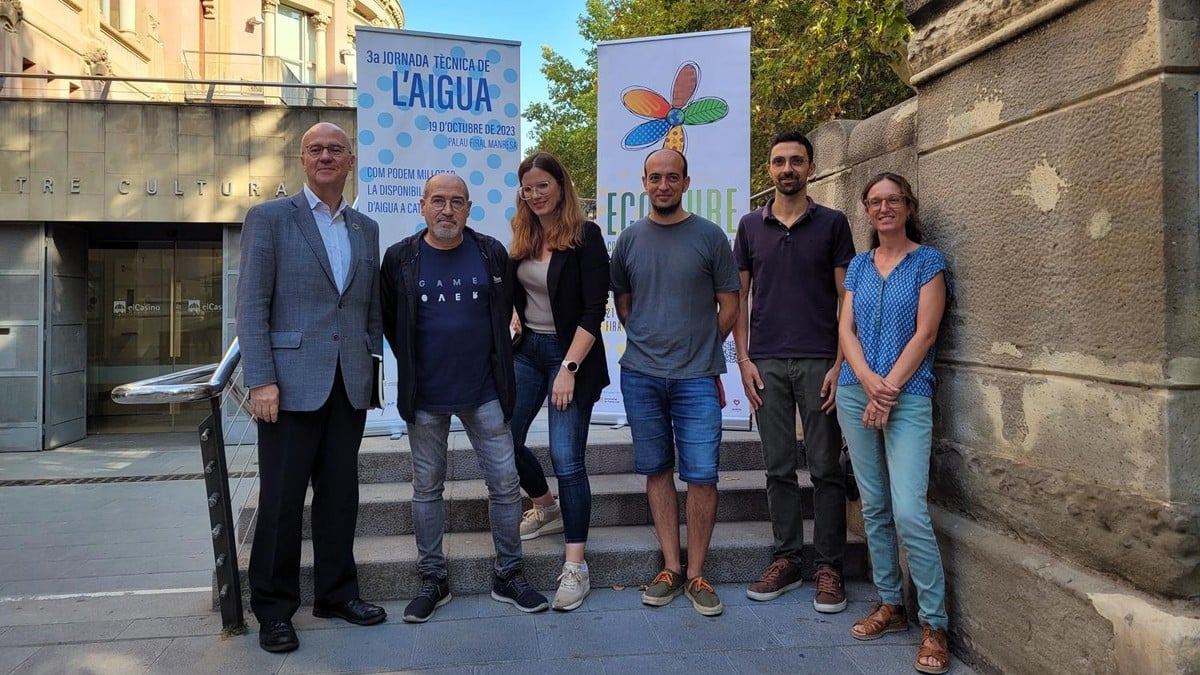 consellbages's tweet photo. 👥 Des de l'Agència Comarcal de l'Energia del #Bages hem assistit a la presentació de la Fira Ecoviure que se celebrarà a #Manresa del 16 al 22 d'octubre!
Tenim un paper destacat en l'organització del Fòrum de l'Energia ☀️ https://t.co/2YH9Obiw5a