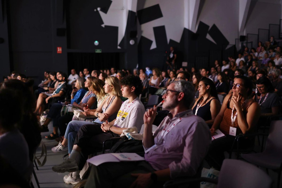 🌀 Inaugurem #Interacció23 amb <a href="/JordiMartiGrau/">Jordi Martí Grau</a>  president de l'Àrea de <a href="/CulturaDIBA/">Cultura Diputació Barcelona</a> i <a href="/JaviSilvaP/">Javi S</a>  diputat delegat de <a href="/joventutdiba/">Joventut Diputació de Barcelona</a>.

👥 Comencen tres jornades en què posarem en contacte joves de diversos col·lectius i iniciatives amb els agents culturals públics a qui s’adreça