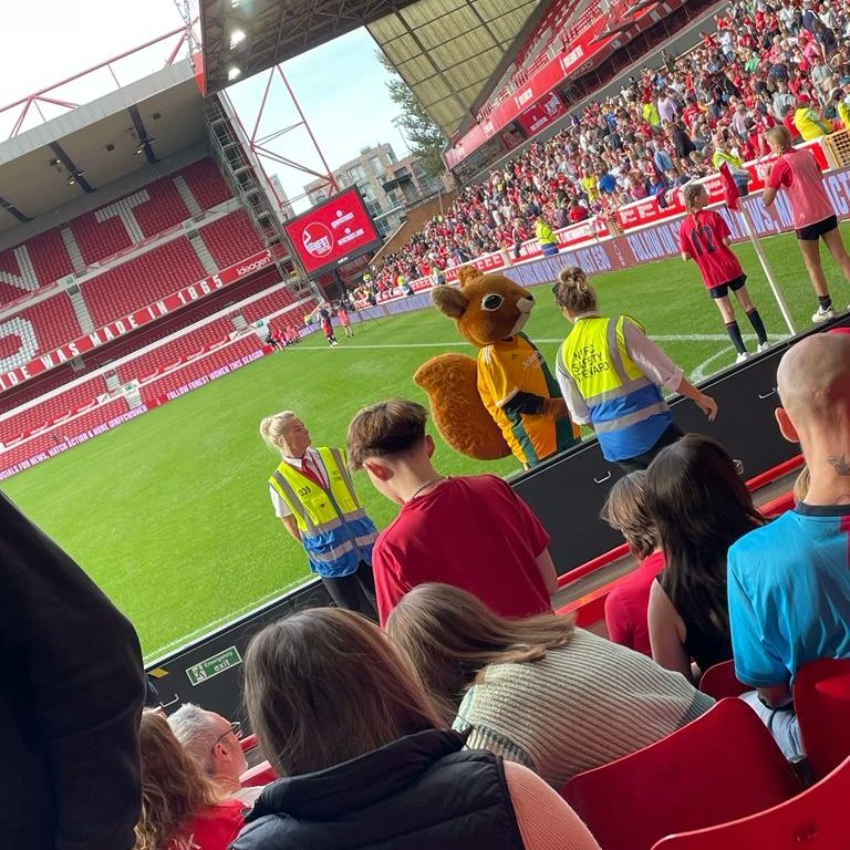 broxtoweutdFC's tweet photo. A huge thank you to @NFFCWomen and @NFFC for providing tickets to some of our u16 girls to attend the local derby this weekend. It's amazing to beable to see so many inspirational female role models out on the pitch ♥️

Thanks all and good luck for the season 🔴⚪️🔴⚪️ https://t.co/79NxATJFAO