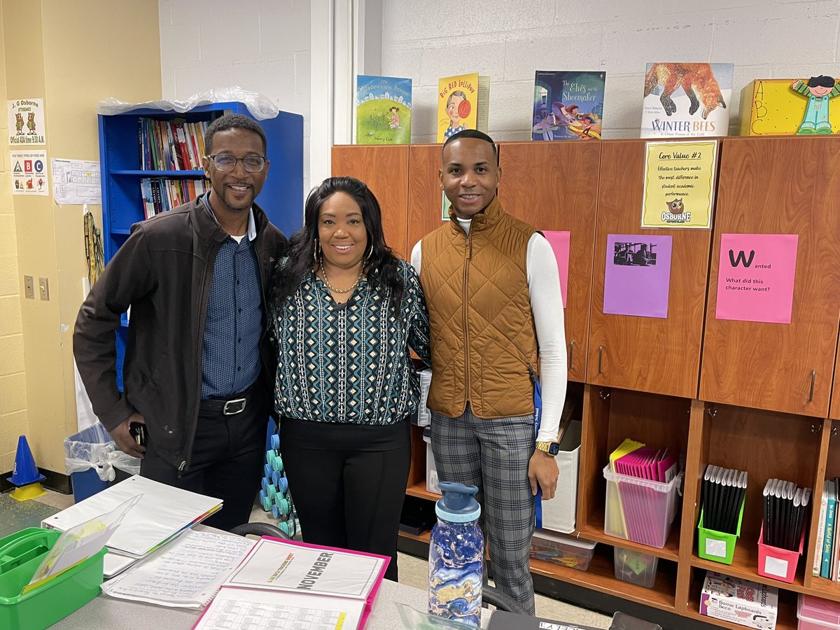 Monday morning motivation starts with <a href="/WesleyES_HISD/">Wesley Elementary School</a> teachers visiting @osborneowls to learn from their best practices. Thank you to principals <a href="/DrFolaDimandja/">Fola Dimandja, Ph.D.</a> and <a href="/EducatorDawson/">Joshua D. Dawson</a> for recognizing that we are #BetterTogether in @HISDNorthDiv. #ThankAPrincipal