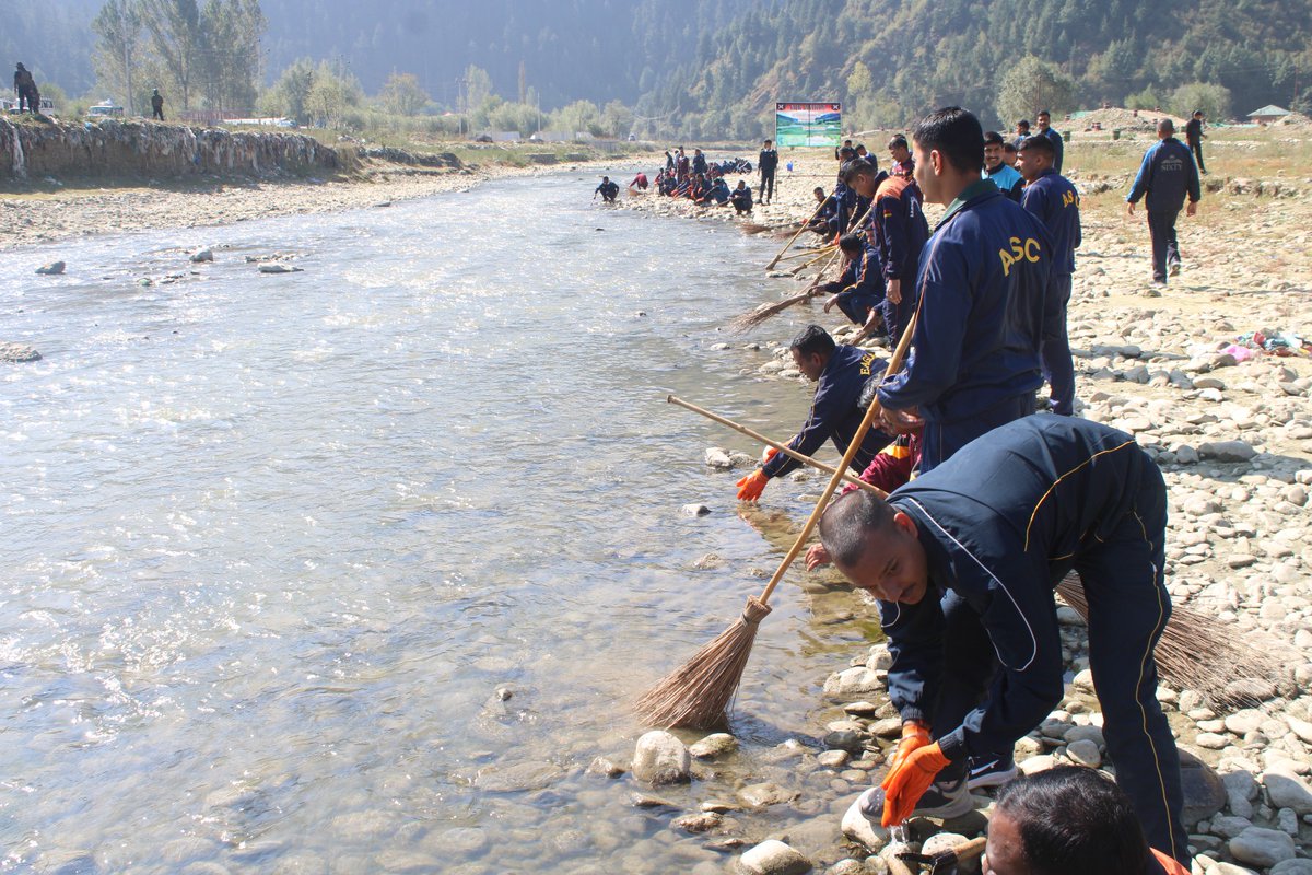 ManzoorbhatBhat's tweet photo. Join the Cleanliness Revolution! 
#SpecialCampaign3
#SwachchaBharat https://t.co/qM5unnxIvz