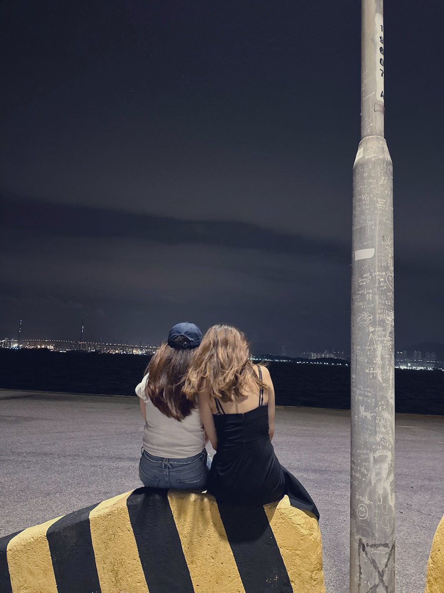 Thanks for coming over and chilling with us 🥳

Look forward to our next meet 🥰

<a href="/cutiestcreature/">Ms.🦋 & Mr.🐝</a>