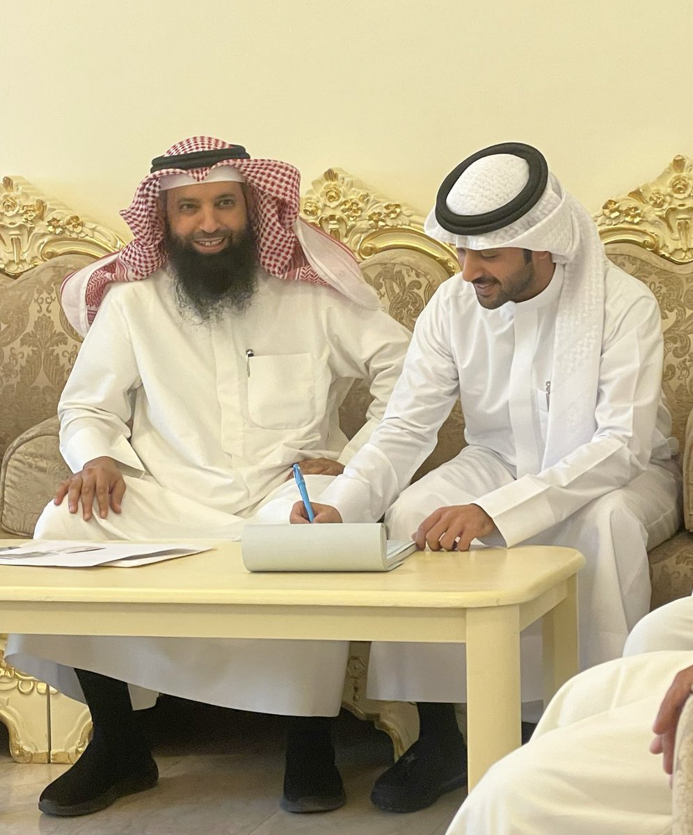 الحمد لله الذي بنعمته تتم الصالحات 
تم بحمد الله عقد قراني 
أخوكم : مجول عبدالمحسن بن ريّضه