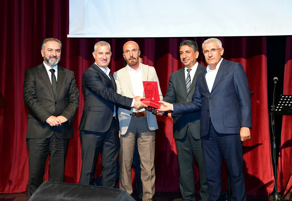 İl Müftülüğümüz tarafından'Mevlidi Nebi, Camiler ve Din Görevlileri Haftası' dolayısıyla düzenlenen 'Peygamberimiz, İman ve İstikamet' konulu konferansa katıldık.