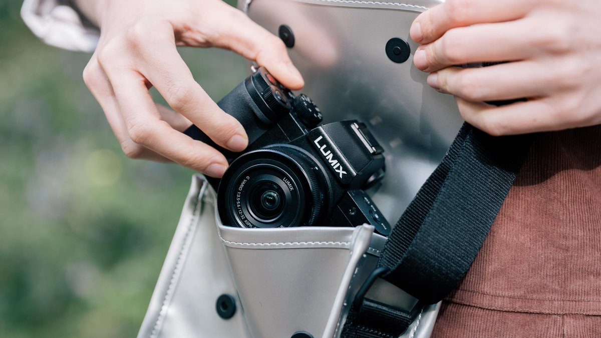TheListOffers's tweet photo. 📷Enjoy £200 off price of selected Panasonic cameras from Currys: https://t.co/hR5IPdqiCp https://t.co/aMakTsPty2