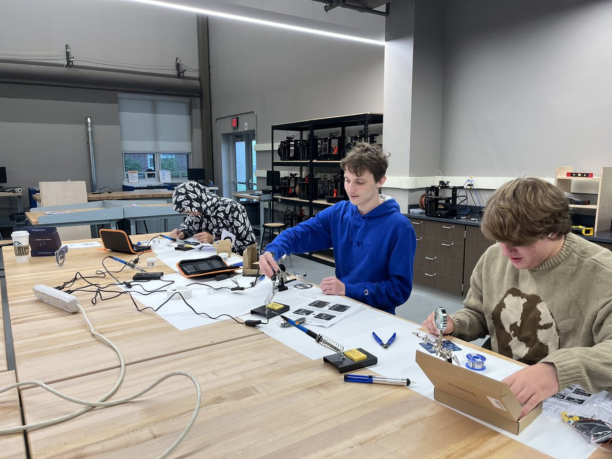 North High Fab Lab tweet media