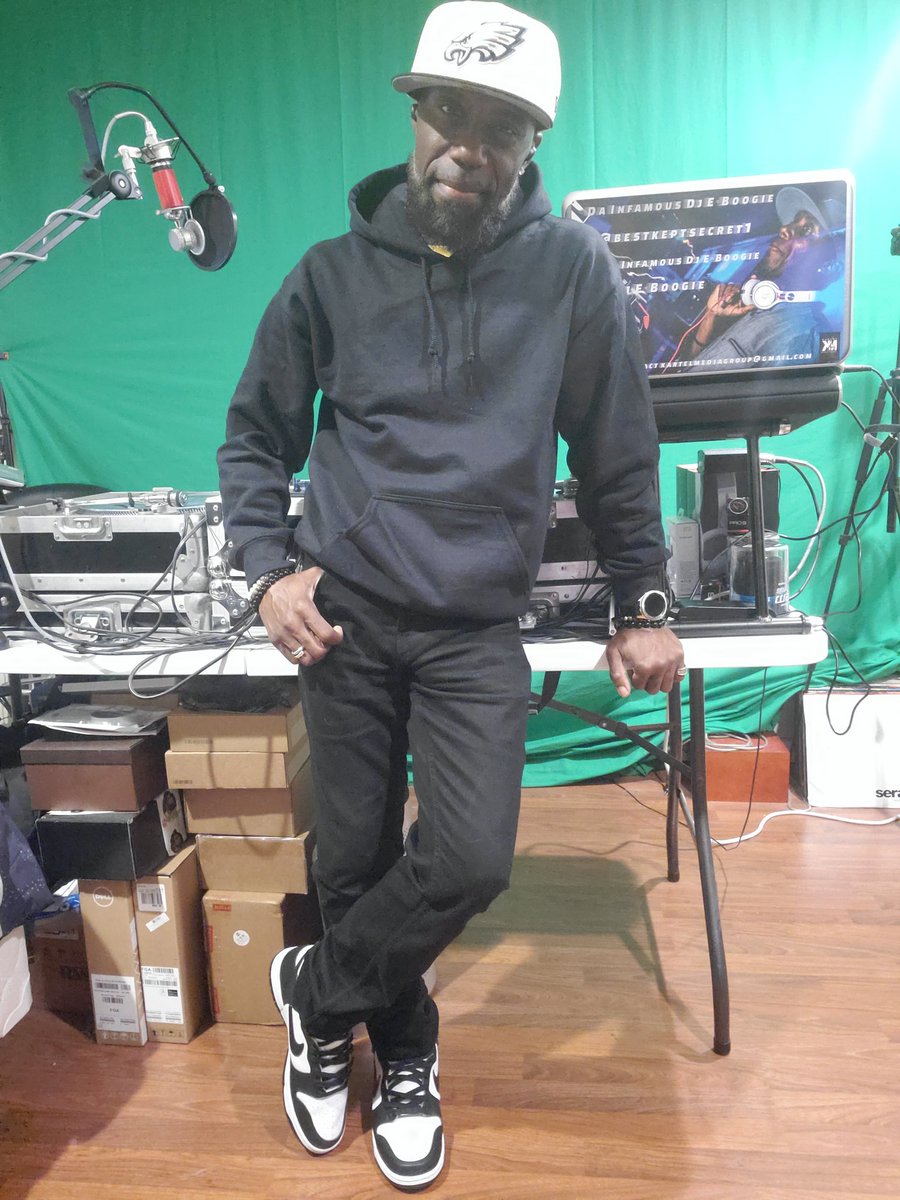 Another dope weekend in the books, and a perfect ending with my squad <a href="/Eagles/">Philadelphia Eagles</a> takin out the Rams 23-14 makin them 5-0 for the season #Birdgang💚🦅💪🏿