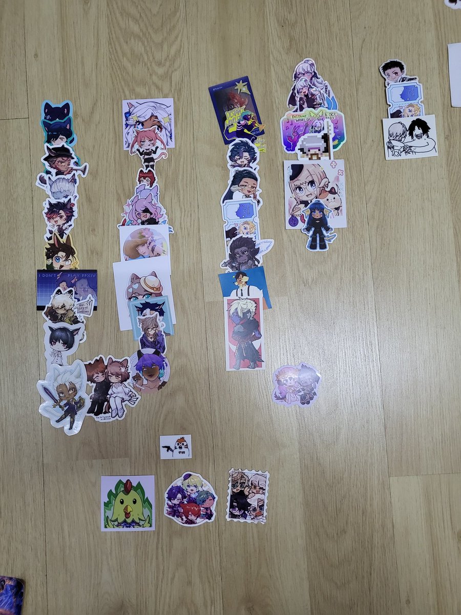 EscherStrange's tweet photo. As with Comic Fiesta I sorted #flowtogetherDWSG WoL stickers by race. Catboys win at 11, with catgirls and bunboys 2nd with 10 each.
ManRa: 9
FemRa: 5
Elezen: 2
Hyur: 4 (sans Escher)
Bungirl: 1?!?
Lalazhai: 5
Lalamui: 6
TT cards might have a more accurate count, BRB. https://t.co/p7eUYd0Fel