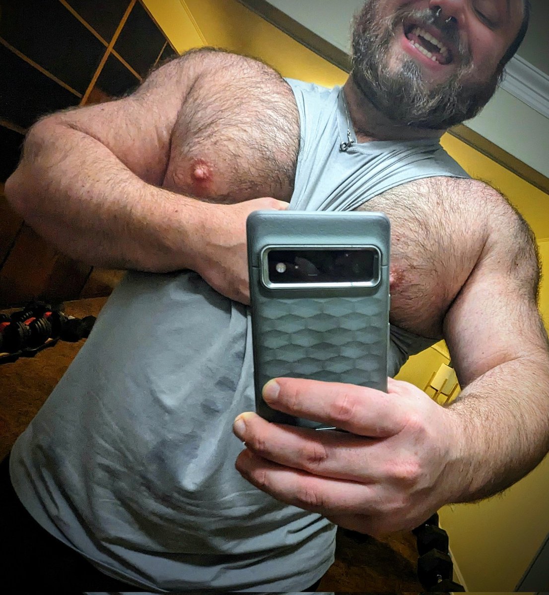 chunkedd's tweet photo. Feels so good to up weights again after recovering from an injury https://t.co/913wzH8CDF