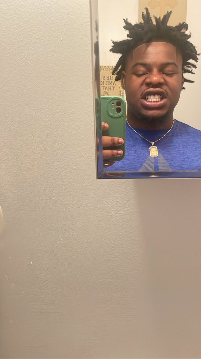fatboy8x's tweet photo. I HATED HAVING A LOWKUT IM GLAD MY SHIT GROWIN OFN😂🔥 https://t.co/cfpOZJ2ATB
