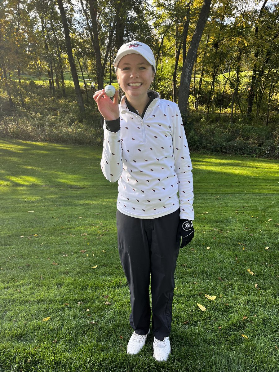 robreischel's tweet photo. Sydney Weiss of @mhsgirlsgolfers just made a hole-in-one at No. 12 during the opening round of the state tournament at University Ridge. @GCAOWI https://t.co/Ke9x2dbQeh