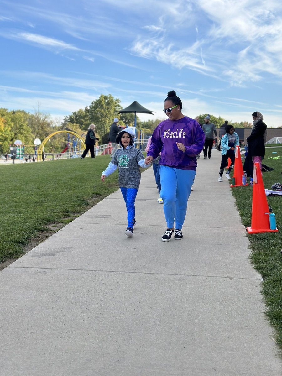 Miss Dixon tweet media